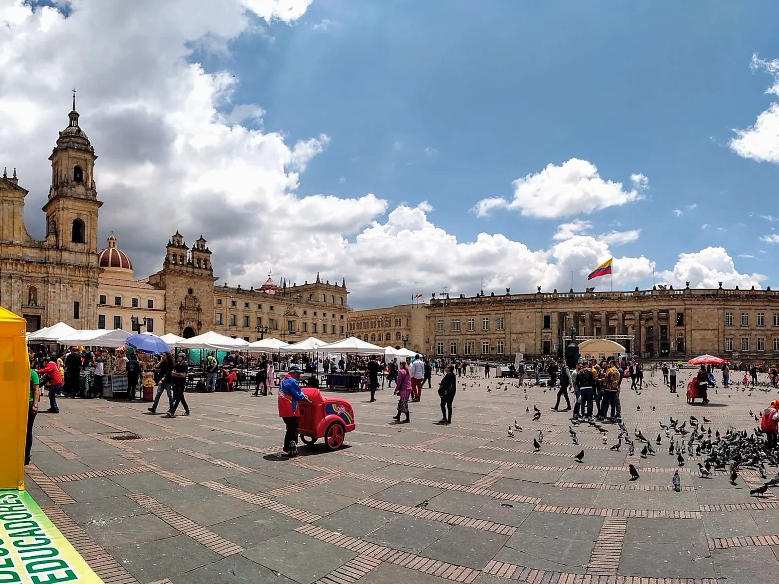 Plaza de Bolívar in Bogotá with the cathedral and the Capitol under a blue sky